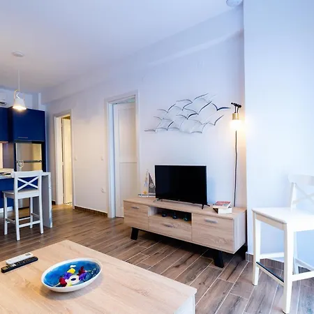 Elvis Nest Apartment Nea Moudania Exterior photo
