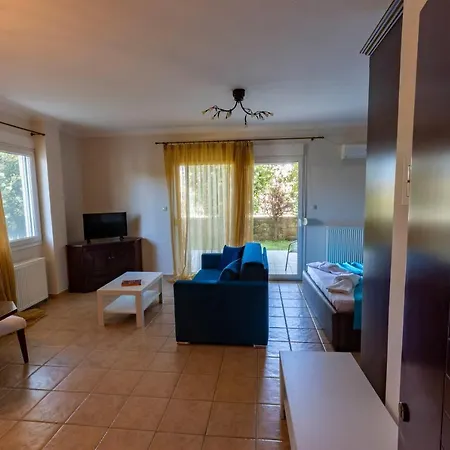Elvis Nest Apartment Nea Moudania Exterior photo